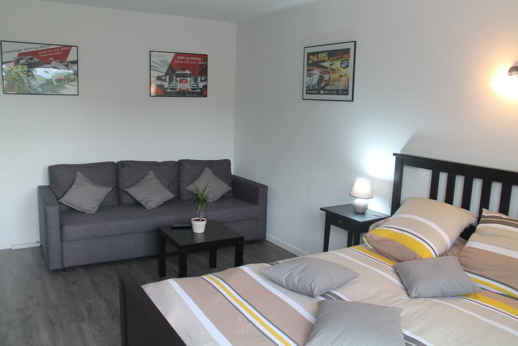 Bed and Breakfast Le Champ De La Ferme Saint-Gervais en-Belin Exterior foto